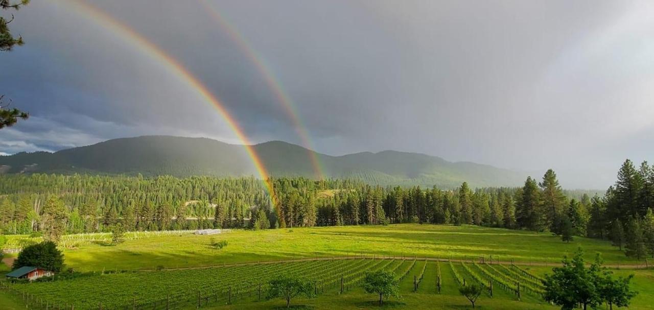 China Bend Winery Bed And Breakfast Kettle Falls Exterior photo